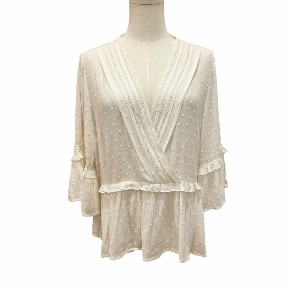 Hem & Thread Swiss Dot Blouse Ivory Large 🤍
